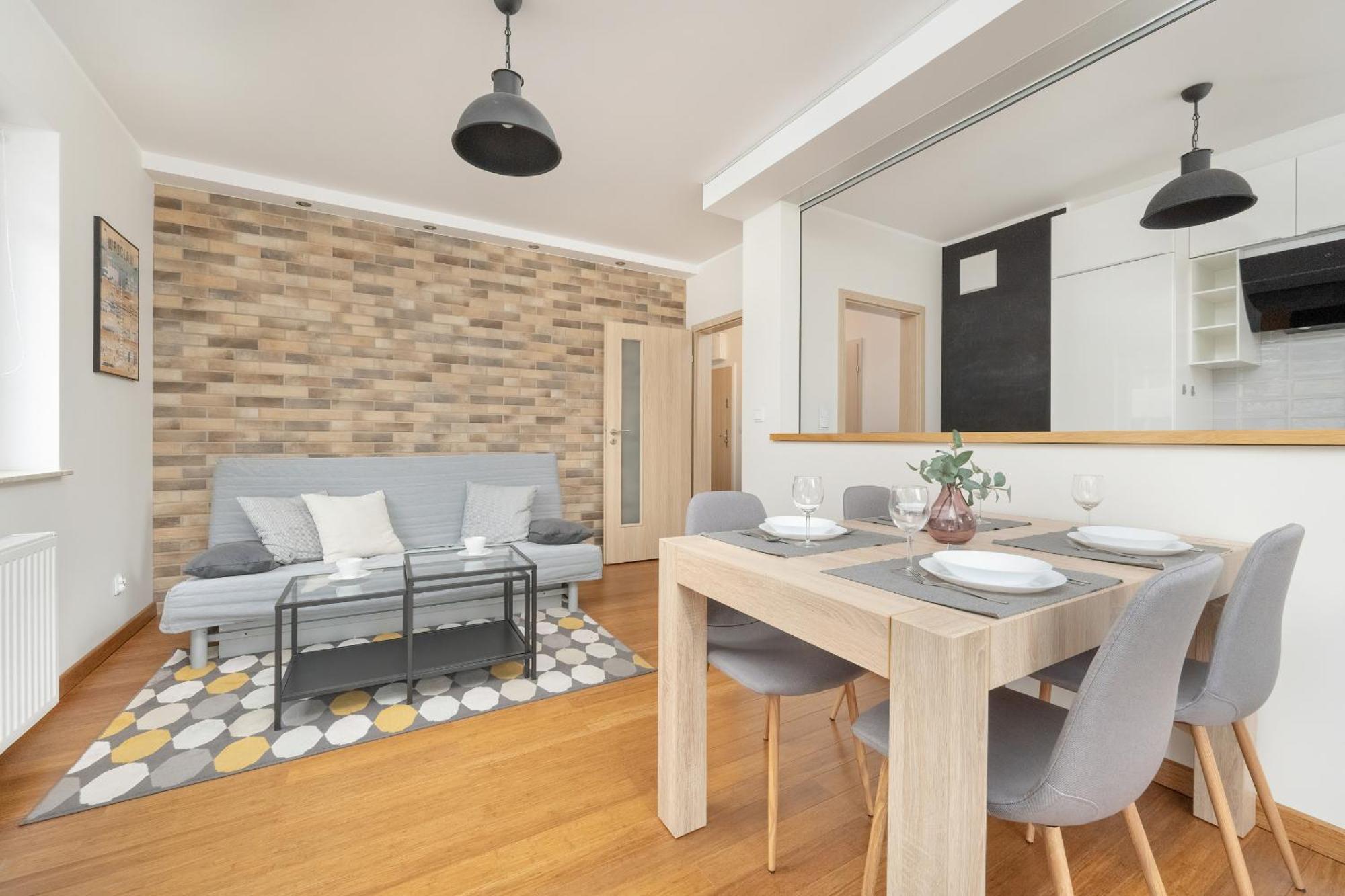 One Bedroom Apartment Nadodrze With Free Garage Wroclaw By Noclegi Renters Exterior foto